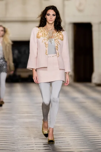 Look 1